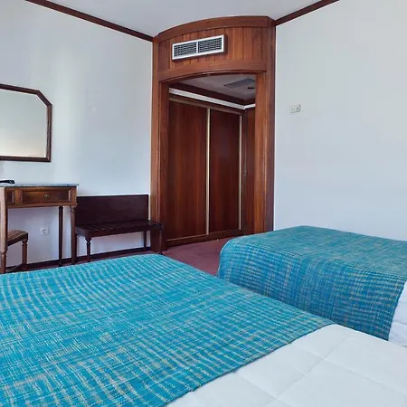 Lux Mundi 3*
